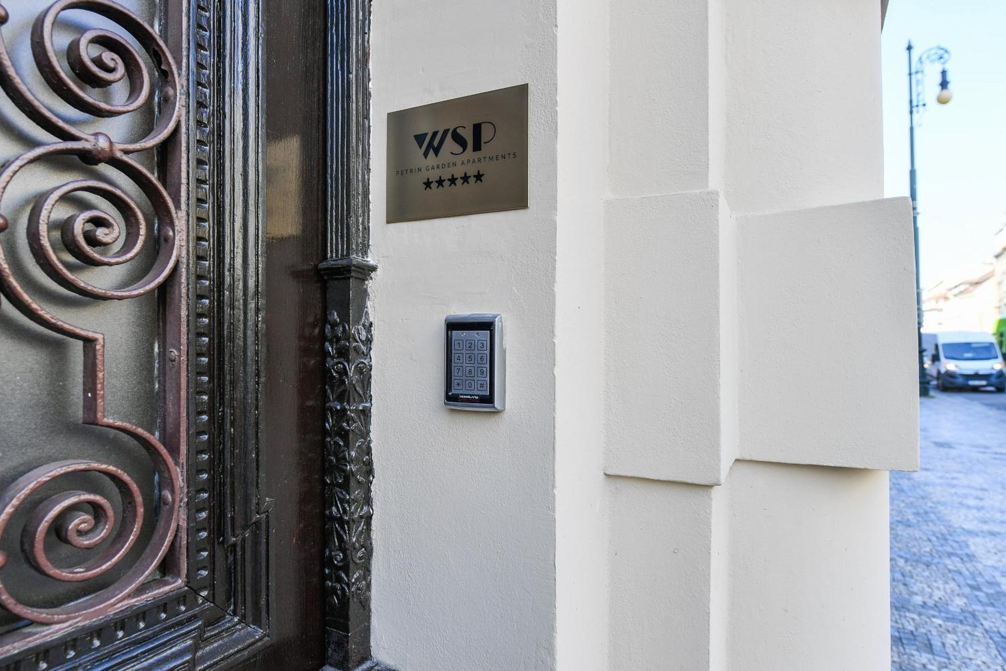 Wsp Petrin Garden Apartments ปราก ภายนอก รูปภาพ